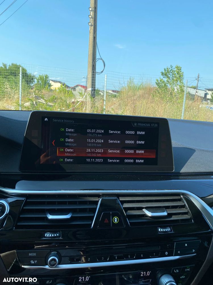 BMW Seria 5 540i xDrive AT - 37