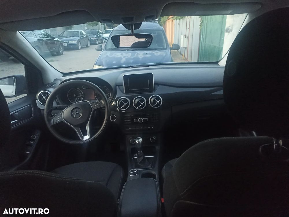 Mercedes-Benz B - 5