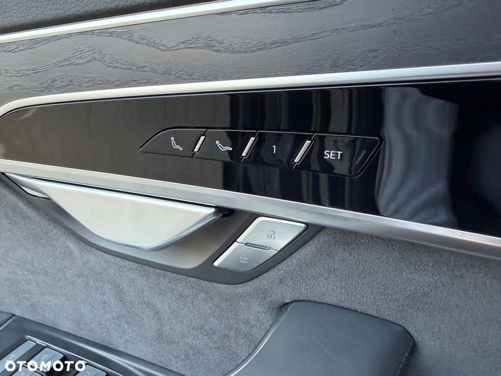 Audi A8 - 34