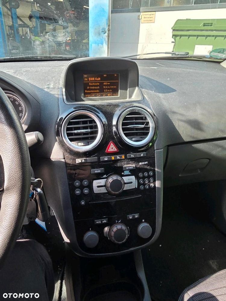 Opel Corsa 1.4 Color Edition - 10