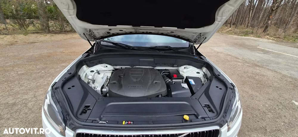 Volvo XC 90 D5 AWD Geartonic First Edition - 22