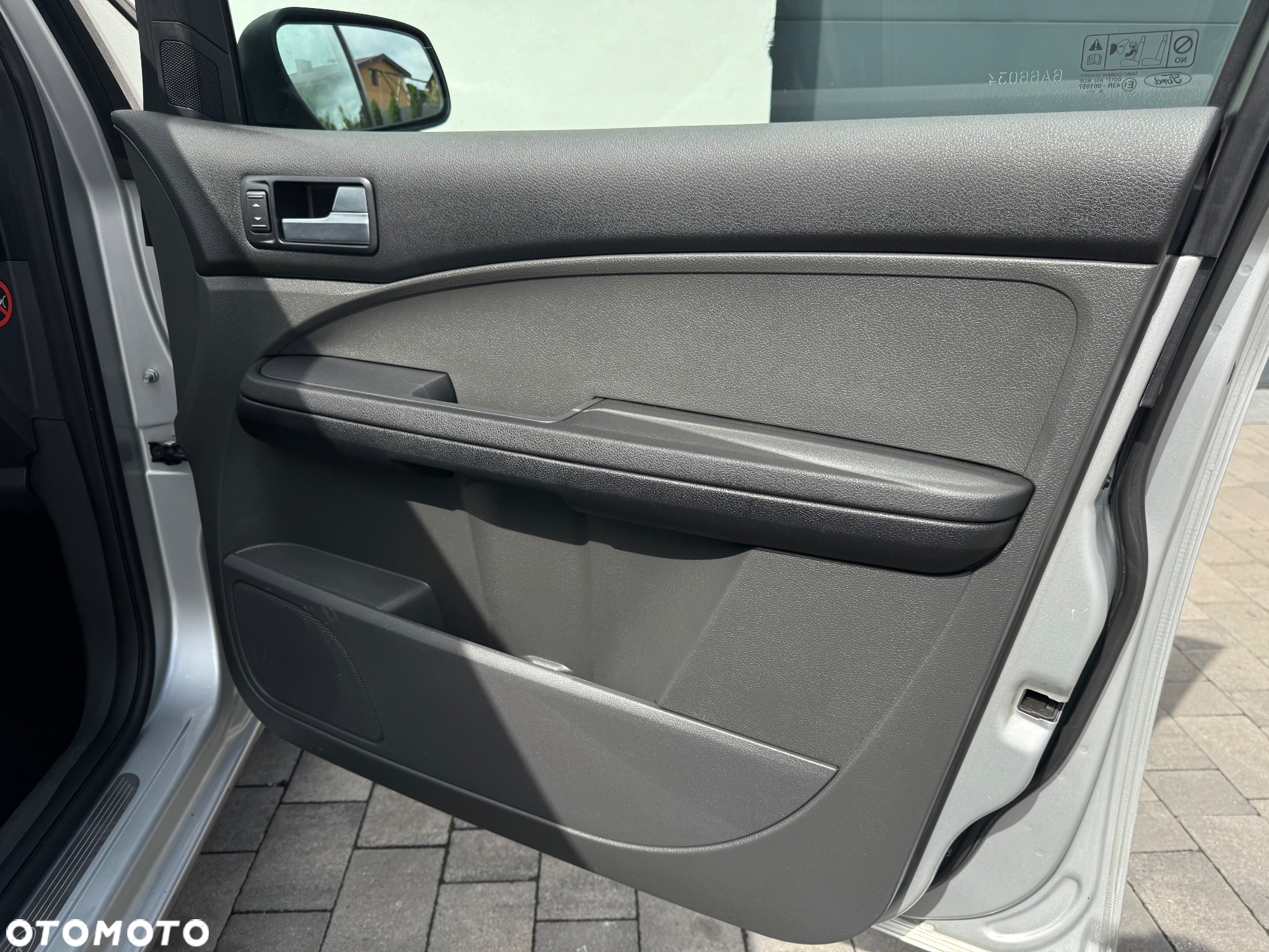 Ford Focus C-Max 1.6 TDCi Ambiente - 26