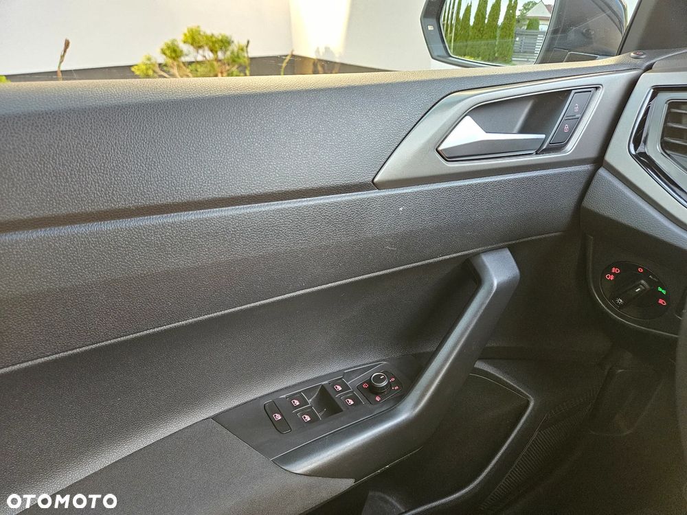 Volkswagen Polo - 18
