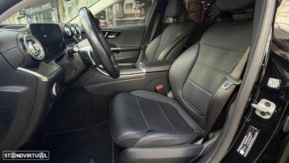 Mercedes-Benz C 300 e AMG Line - 11