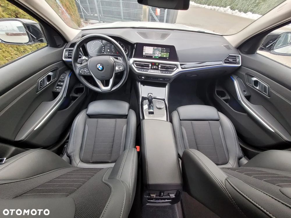 BMW Seria 3 320d Edition M Sport Shadow - 4