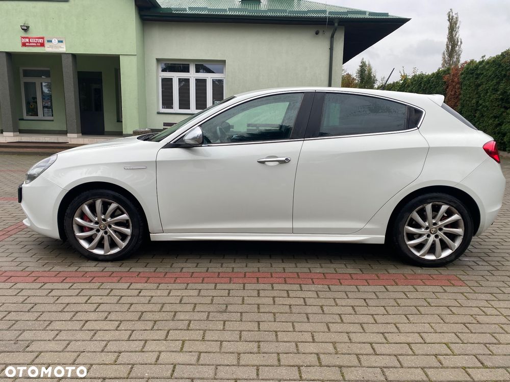 Alfa Romeo Giulietta - 8