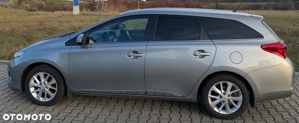 Toyota Auris 1.6 Prestige - 4