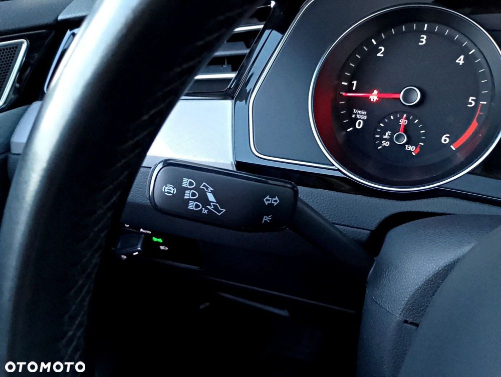 Volkswagen Passat 2.0 TDI EVO Business DSG - 20