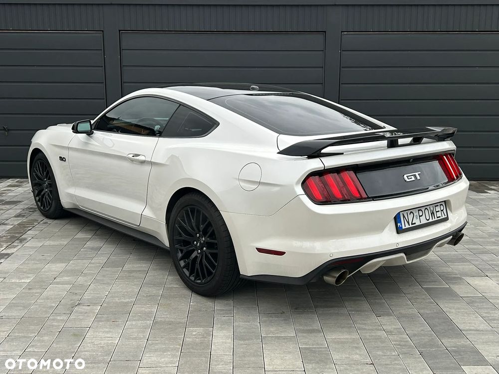 Ford Mustang 5.0 V8 GT - 6