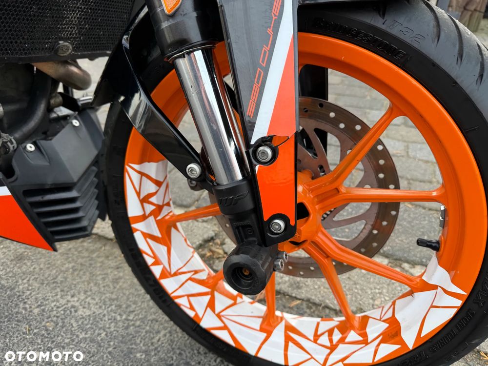 KTM Duke - 17