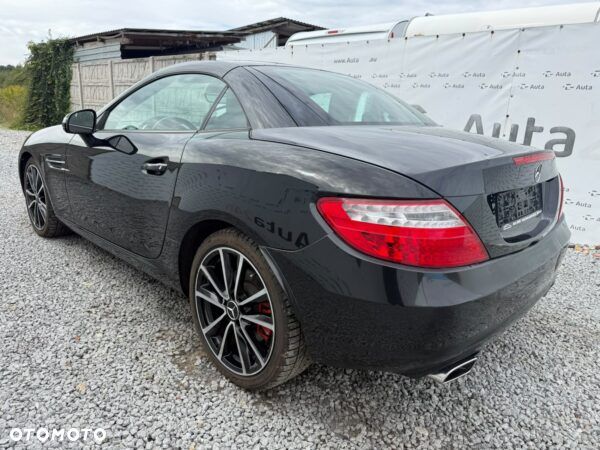 Mercedes-Benz SLK 200 (BlueEFFICIENCY) - 4