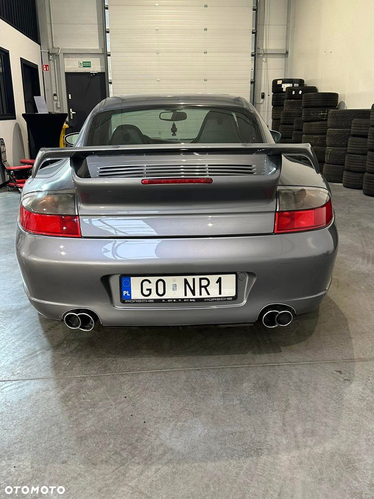 Porsche 911 - 12