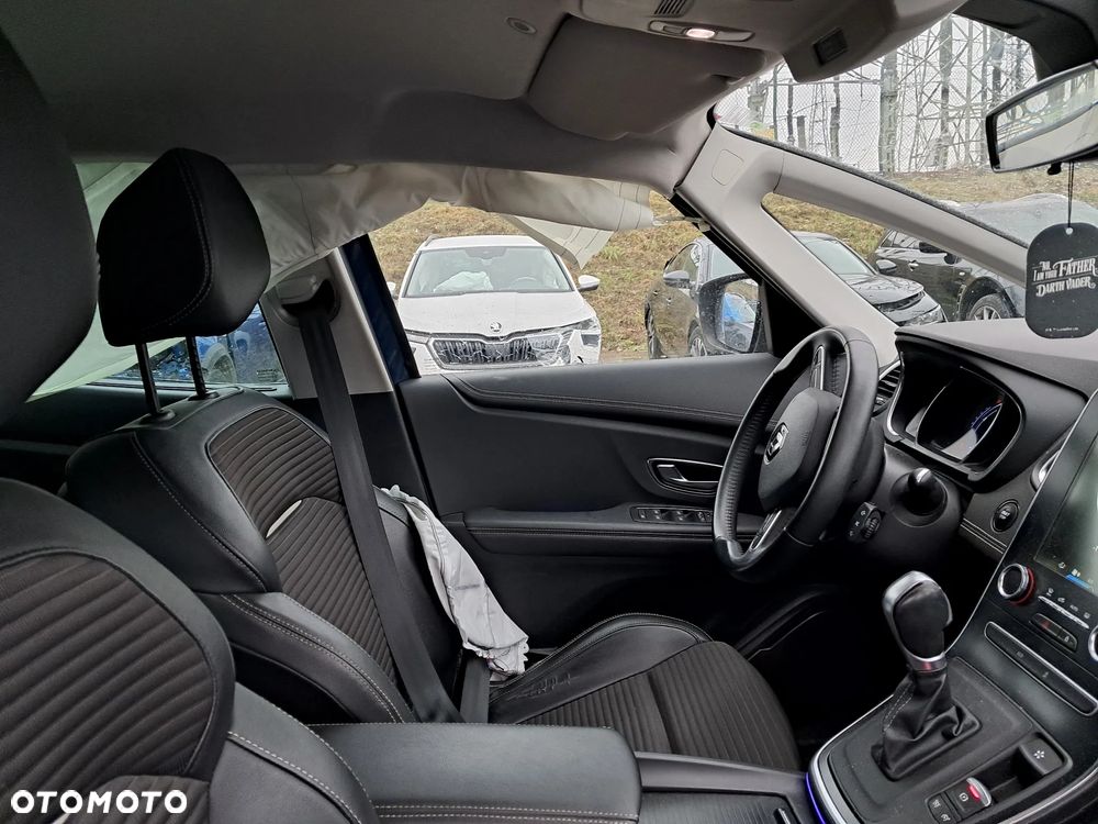 Renault Grand Scenic - 10