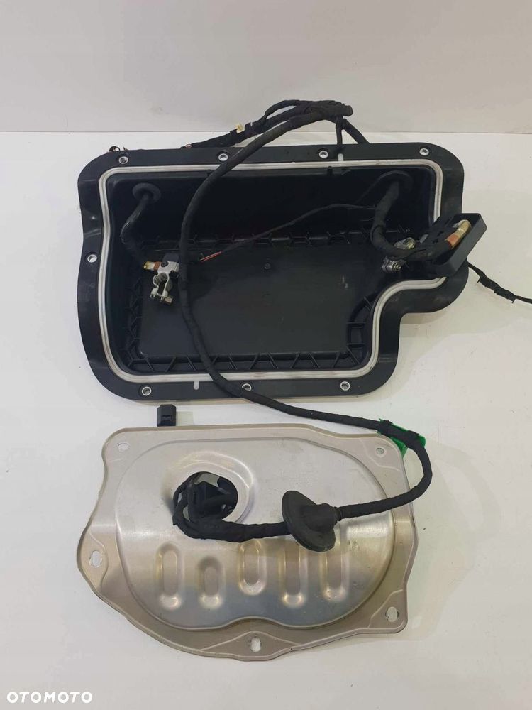 vw golf vii obudowa akumulatora 5q0915435d - 1