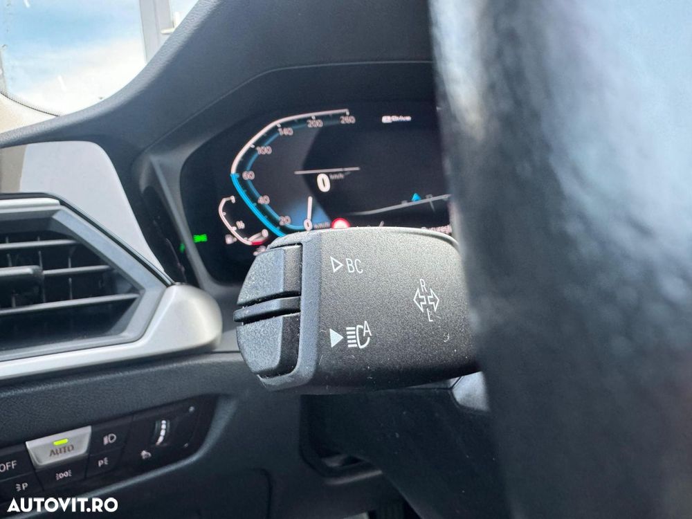 BMW Seria 3 330e AT PHEV - 19