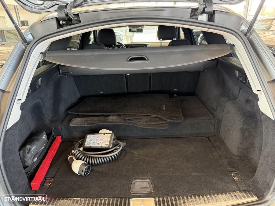 Mercedes-Benz E 300 de Avantgarde 4Matic - 15