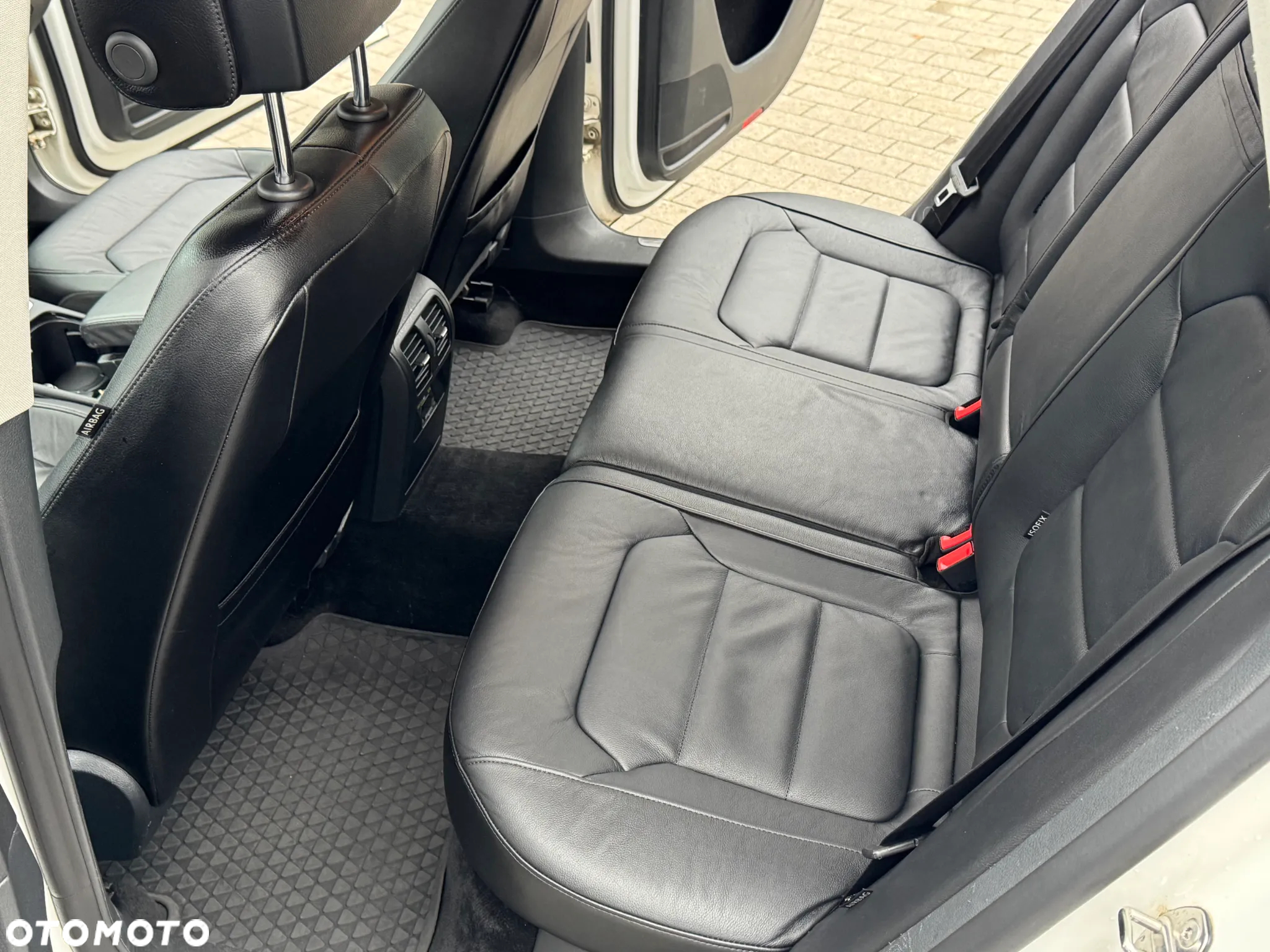 Volkswagen Passat Variant 2.0 TDI 4Motion DSG BlueMotion Tech Comfortline - 18