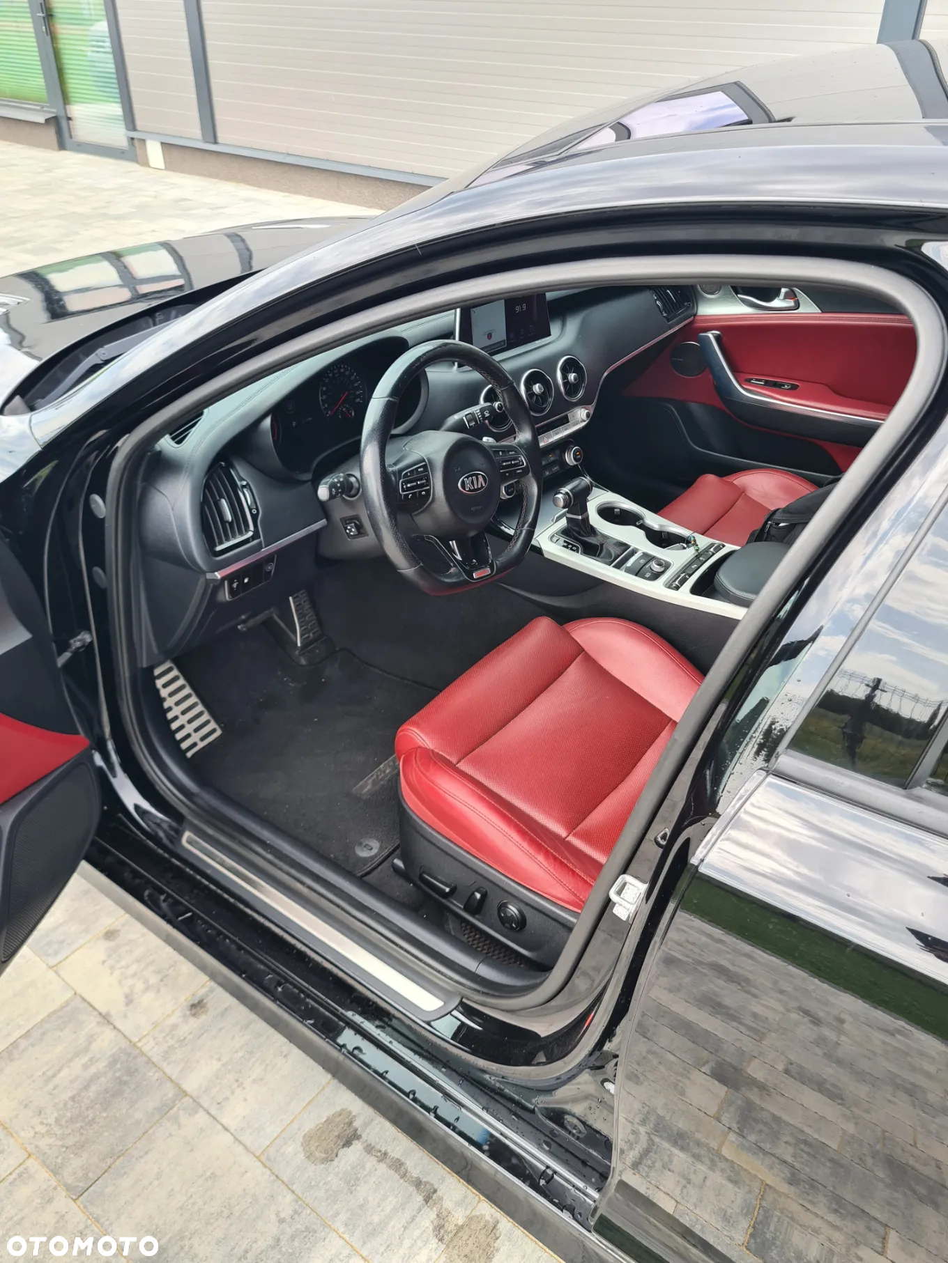 Kia Stinger 3.3 T-GDI AWD GT - 11