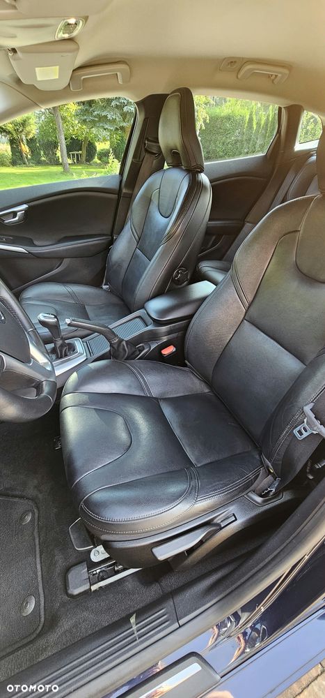 Volvo V40 - 16