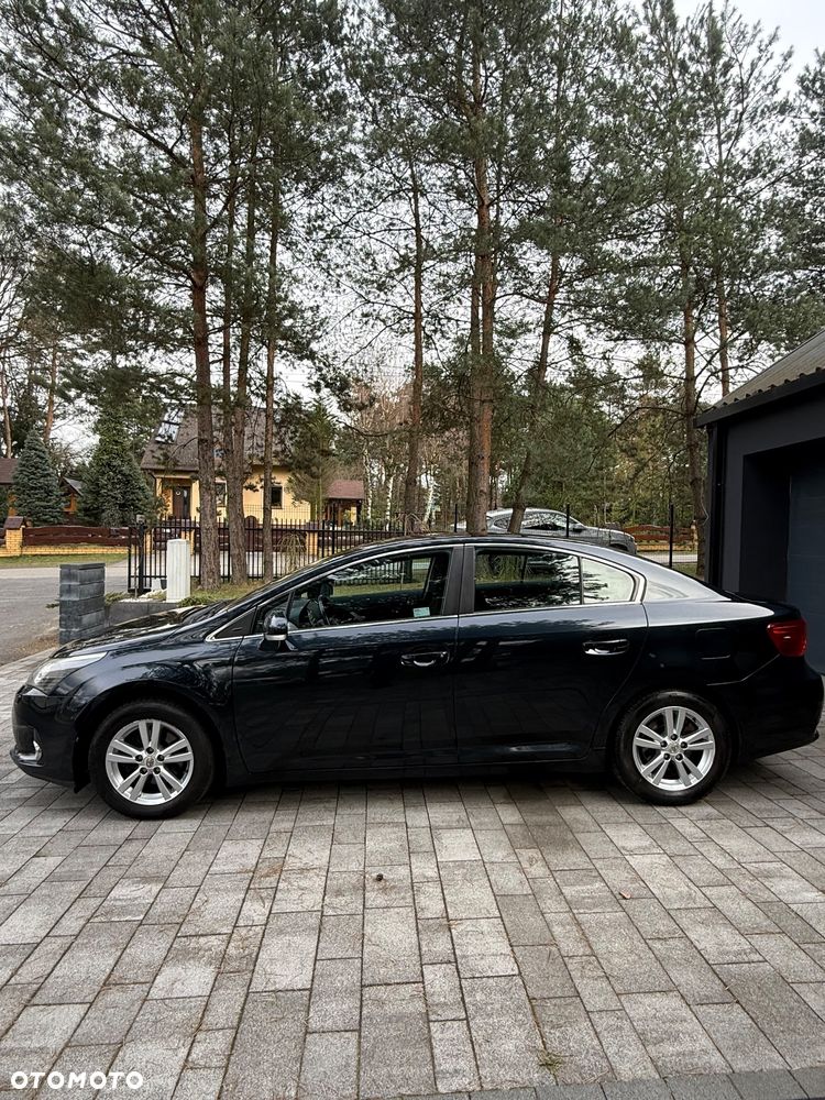 Toyota Avensis 1.8 Sol - 4