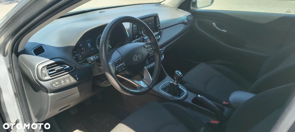 Hyundai i30 1.5 DPI Smart - 9