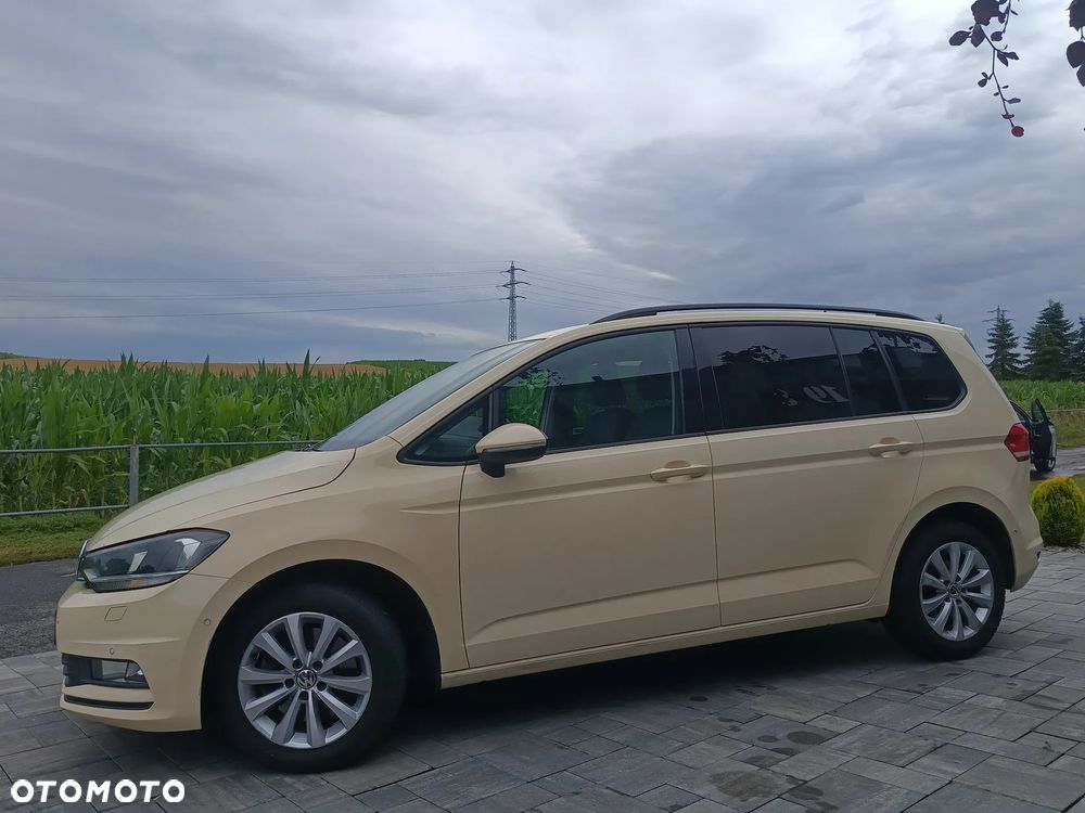 Volkswagen Touran 2.0 TDI SCR DSG Comfortline - 5