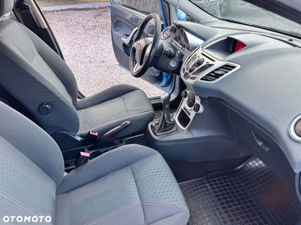 Ford Fiesta 1.4 Champions Edition - 17