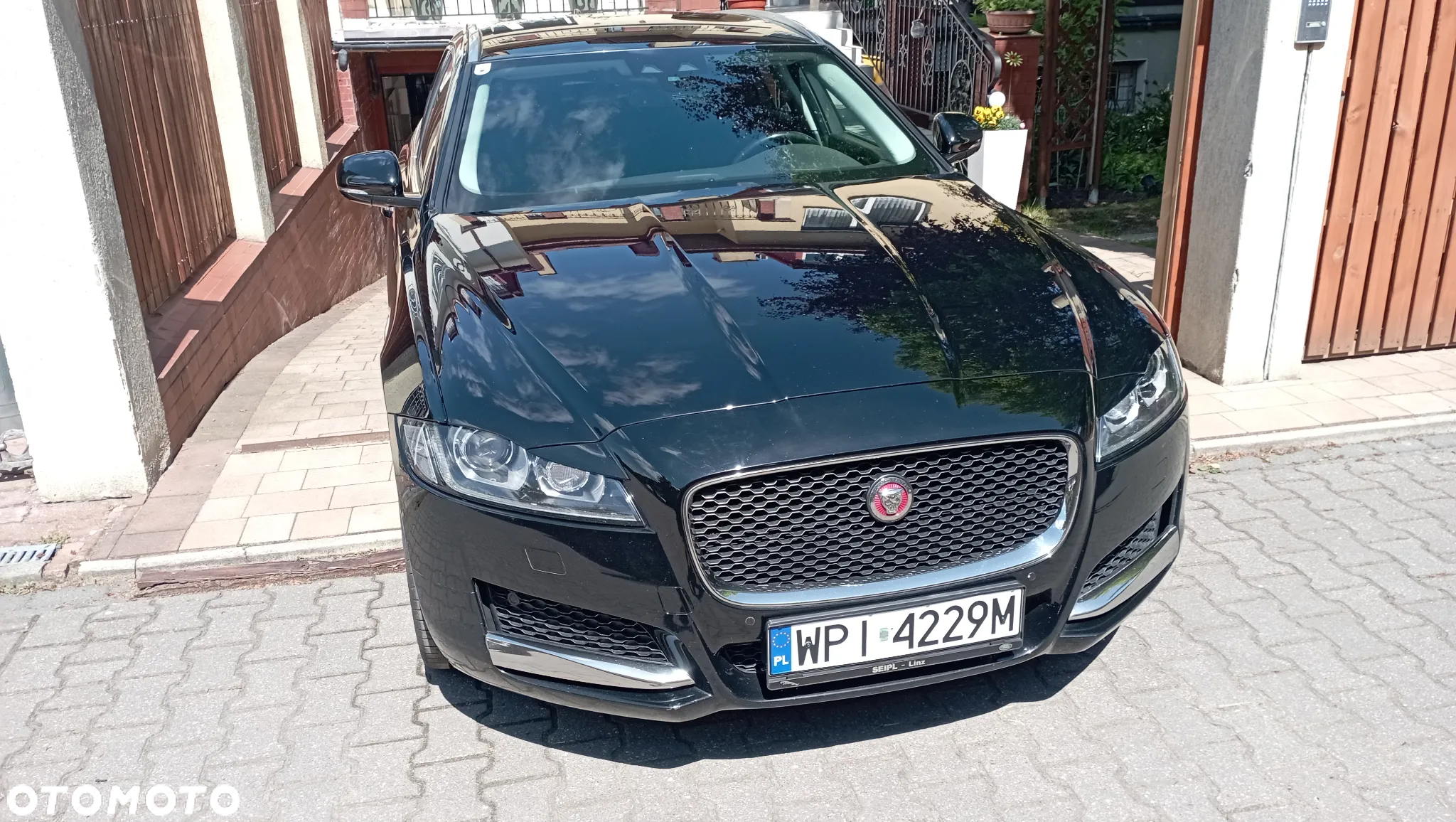 Jaguar XF 2.0 i4D AWD Prestige - 3