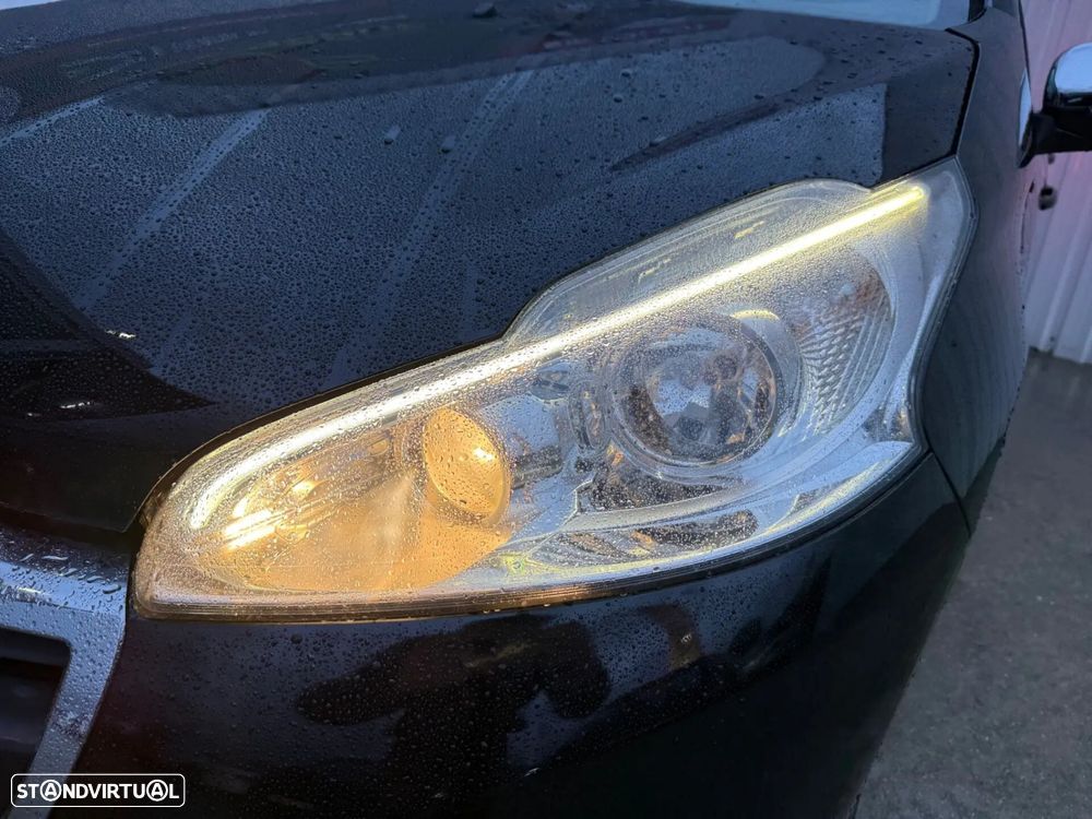 Peugeot 208 1.2 PureTech Style - 3