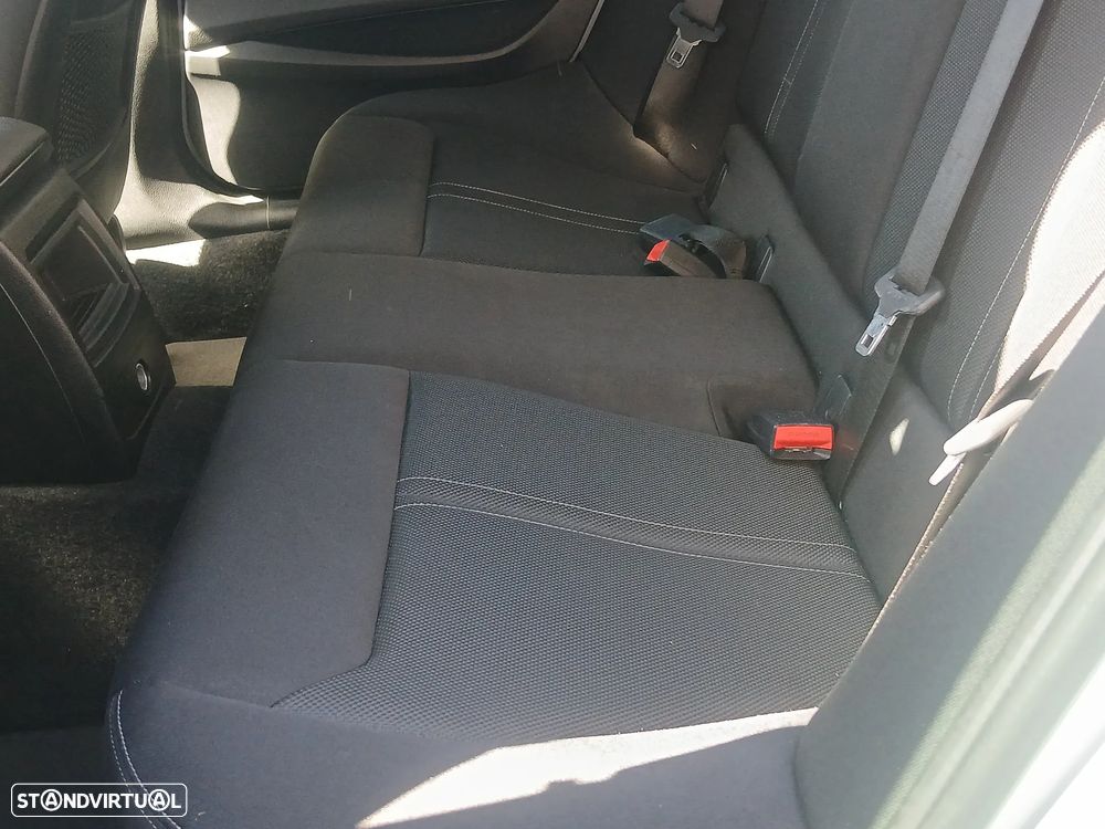 BMW 116 d EDynamics Line Sport - 21