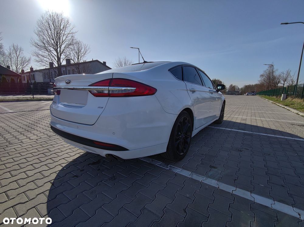 Ford Fusion - 9