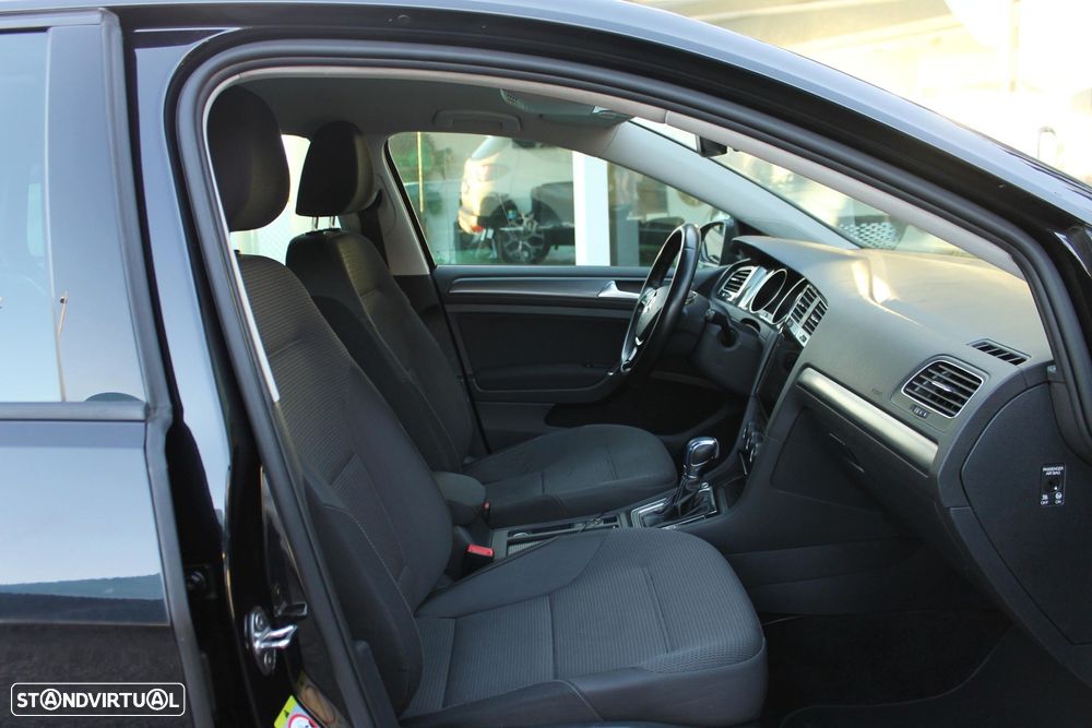 VW e-Golf AC/DC - 37