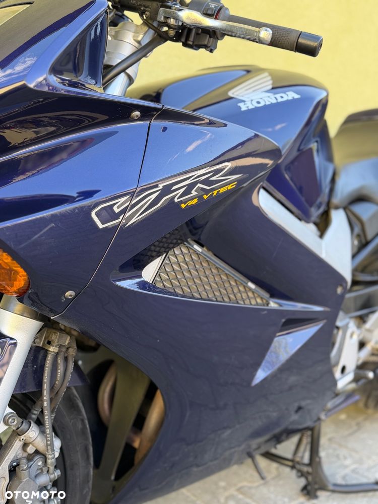 Honda VFR - 32