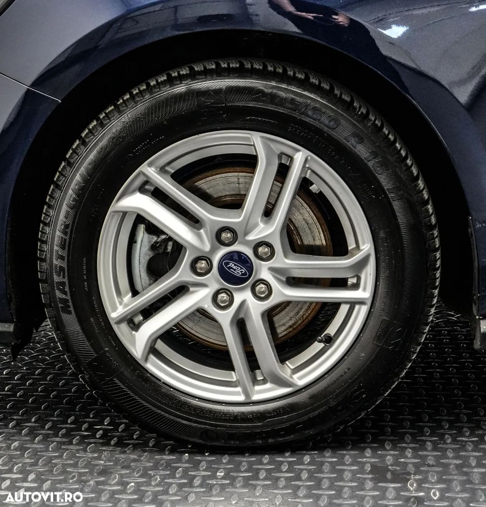 Ford Focus 1.0 EcoBoost Titanium Business - 26