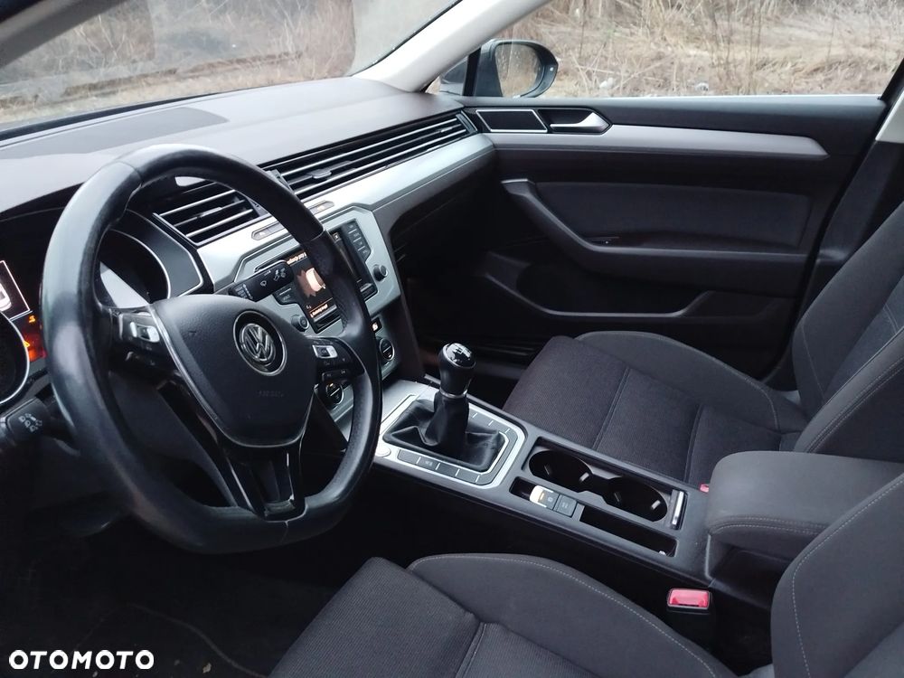 Volkswagen Passat 2.0 TDI BMT Comfortline - 5