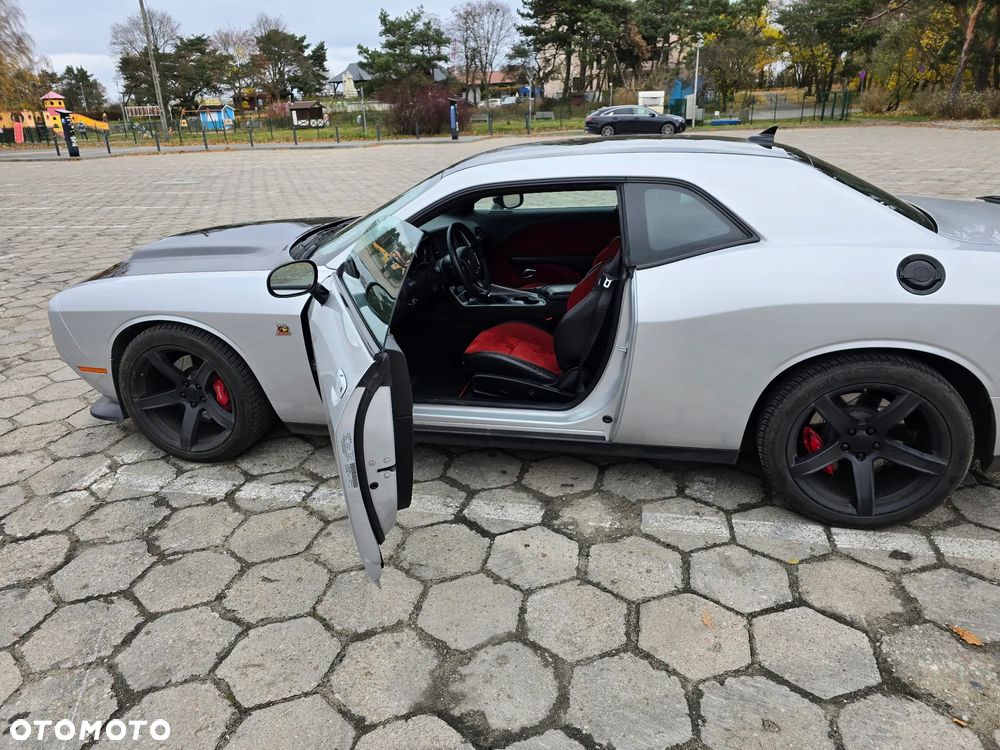 Dodge Challenger - 3