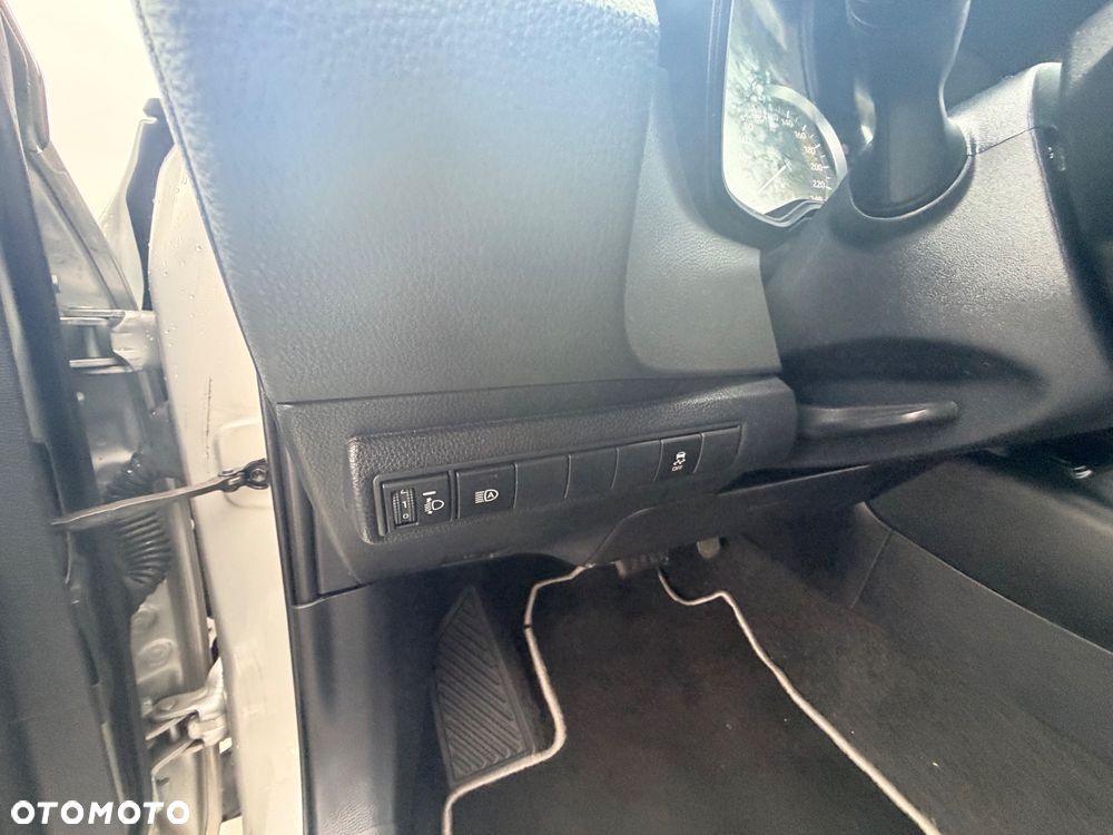 Toyota Corolla 1.8 Hybrid Executive - 32