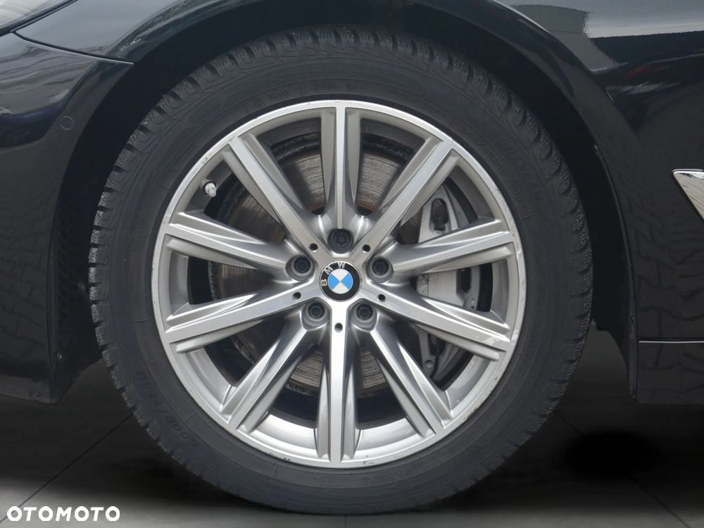 BMW Seria 5 530d xDrive Luxury Line - 6