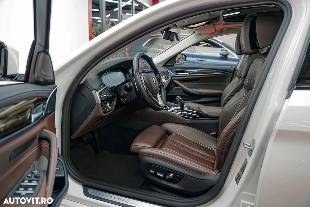 BMW Seria 5 520d Efficient Dynamics Edition Aut. Sport Line - 4
