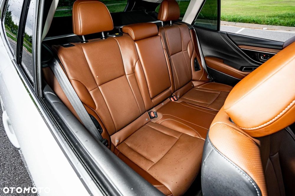 Subaru Outback 2.5i Lineartronic Edition Platinum Cross - 13