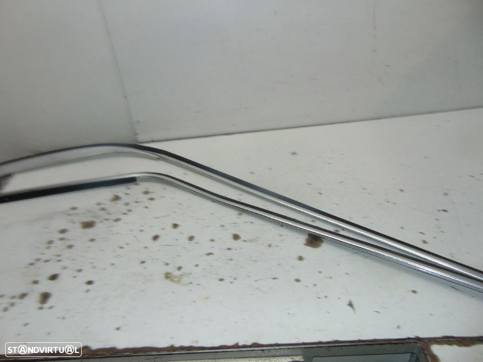 Mercedes w123 frisos do tejadilho - 6