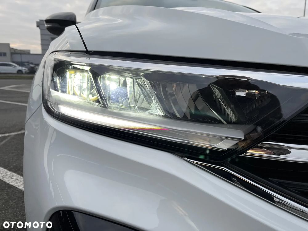 Volkswagen T-Roc 1.5 TSI R-Line DSG - 23