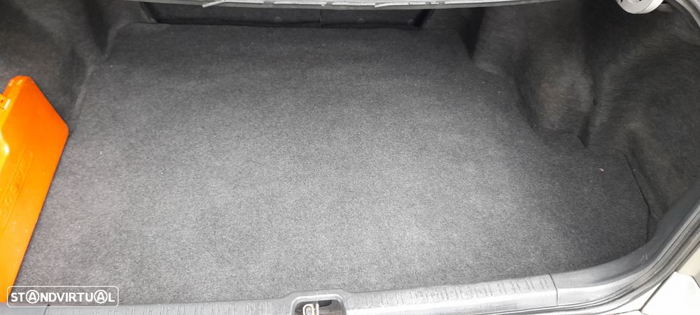 Toyota Corolla L/B 1.4 Base - 10