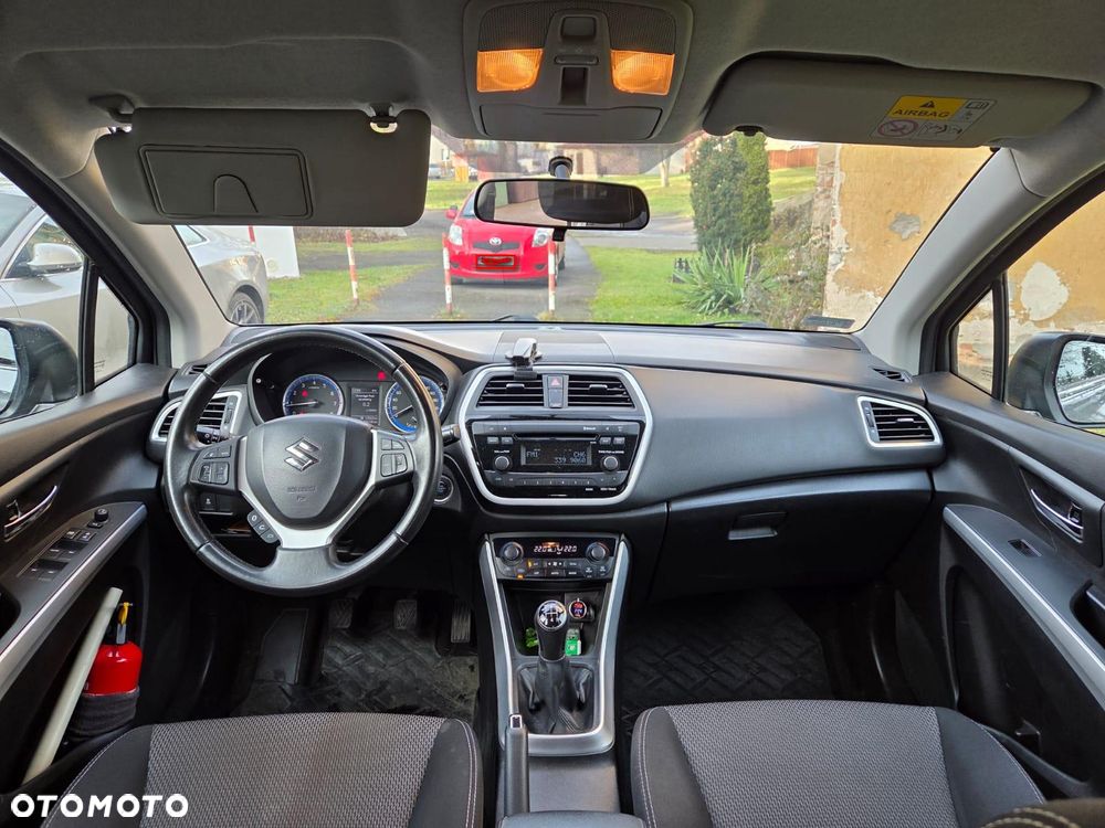 Suzuki SX4 S-Cross 1.6 Premium - 10