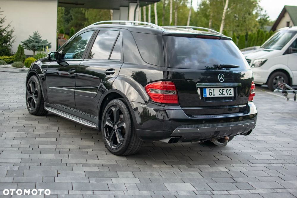 Mercedes-Benz ML - 14