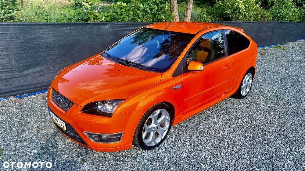 Ford Focus 2.5 ST - 11