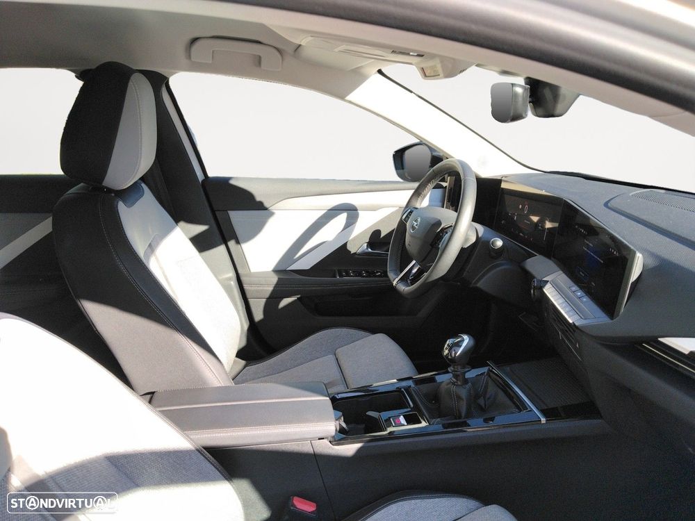 Opel Astra 1.2 T Elegance - 14