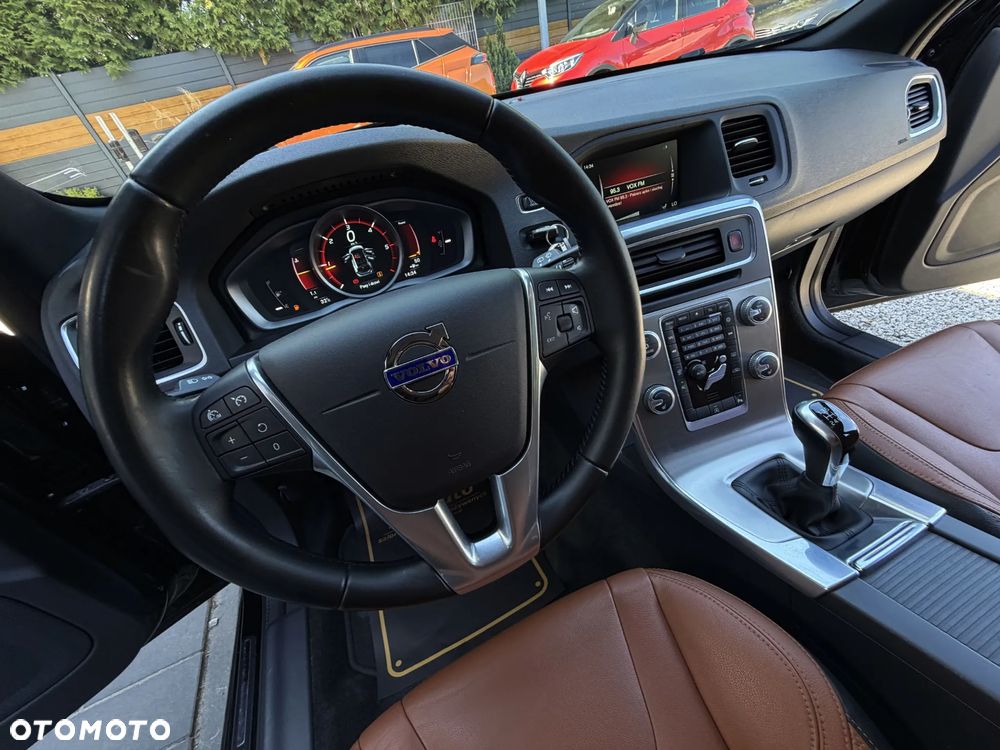 Volvo V60 D4 Drive-E Summum - 29