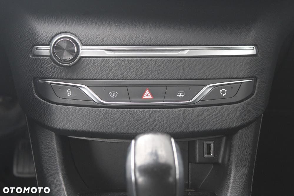 Peugeot 308 - 17