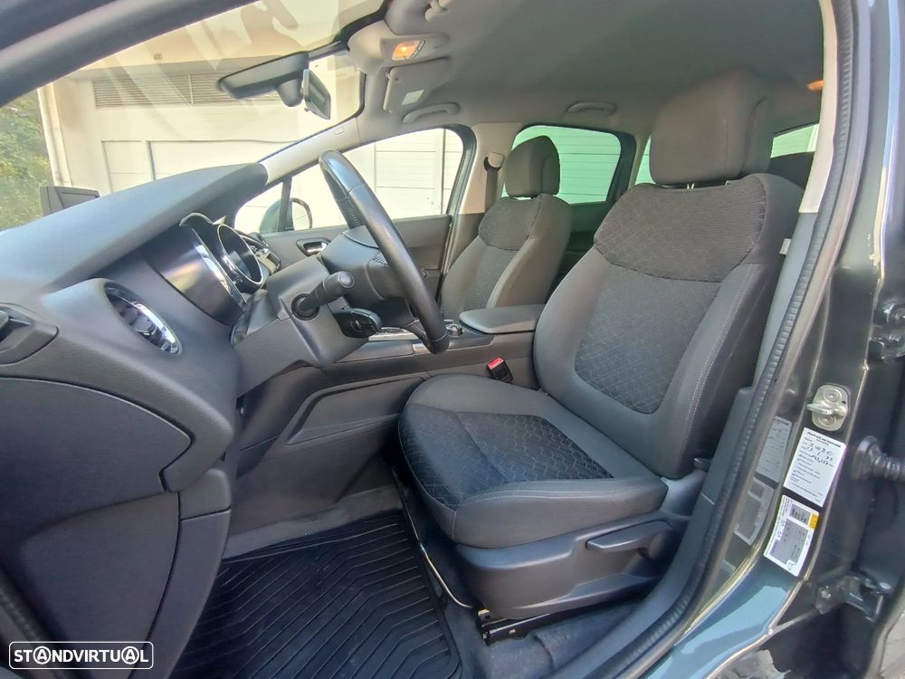 Peugeot 3008 1.6 BlueHDi Style EAT6 - 13